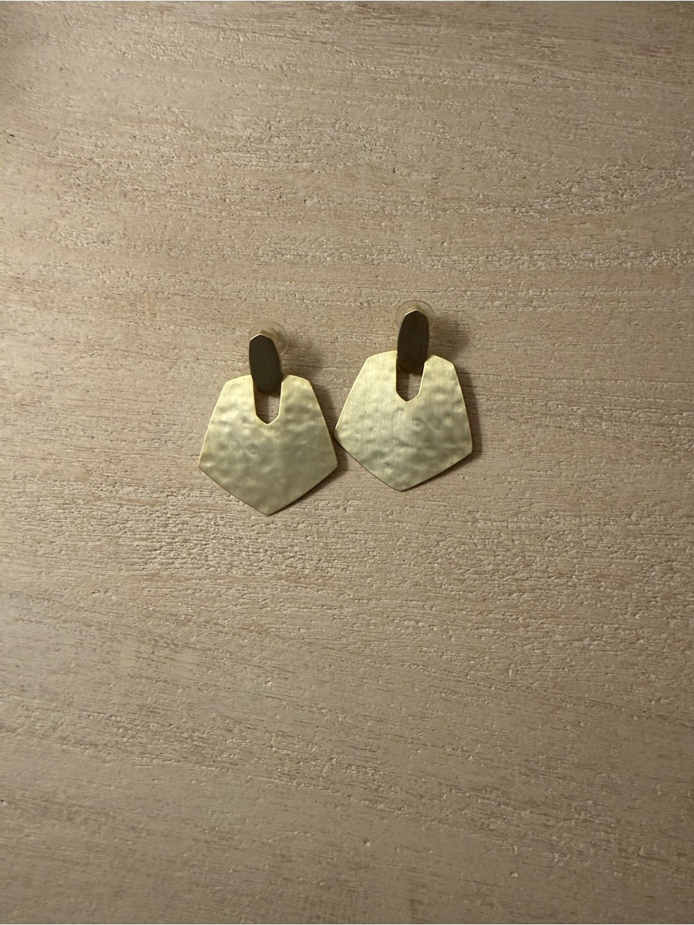 Kendra Scott Hammered Gold Faceted Drop Earrings